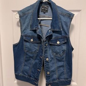 Medium denim button up collard vest size 3x